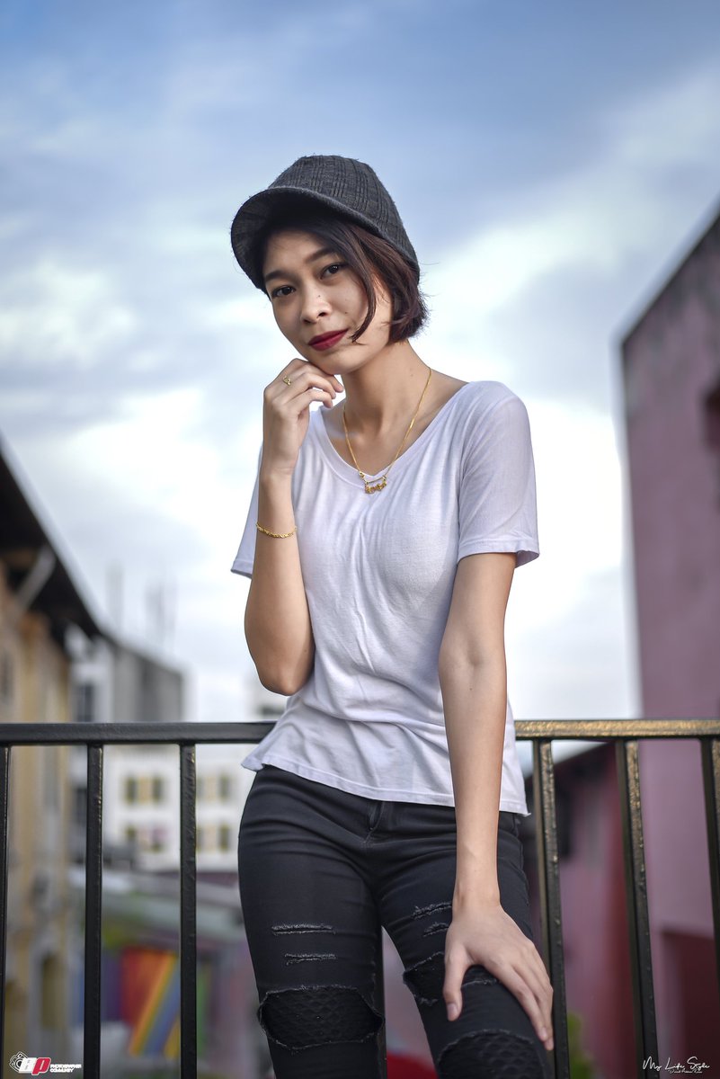 AddamRiez's tweet photo. My artwork
Nikon D750 Tamron 24 70mm
Godox tt685
Venue Batu Pahat Town 
Retouch by me adobe pscc https://t.co/moaoERoQKd