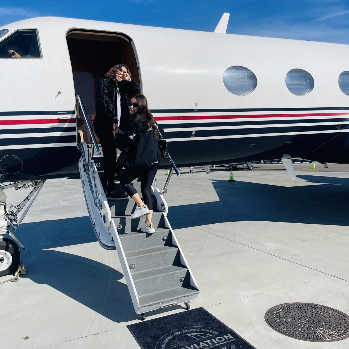 farokh's tweet photo. Love you LA, see you shortly Vegas! EDC here we come! 🕺🎉🍾✨ https://t.co/IFs0Ivi0gu
