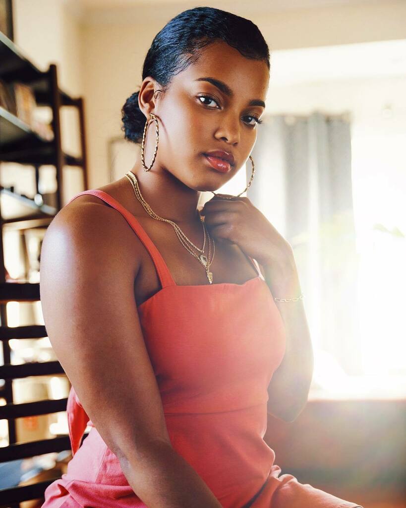 photoninja357's tweet photo. {organic, feat. @_prettylady_ }
.
.
.
#portrait #naturallight #sonayalpha #thechrischarles https://t.co/6oZkQmGn2t https://t.co/OI6V3DmOkh