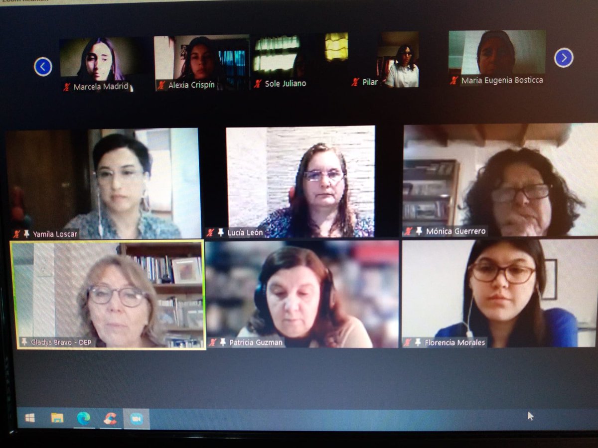 gladbip's tweet photo. Nos reunimos con  profesoras  de inglés de la Región 18. 
Los conceptos de secuencia didáctica, translengua y contexto literario fueron los ejes de la jornada.
Nuestras niñas y niños merecen apropiarse de una segunda lengua como parte de sus trayectorias escolares. https://t.co/Z3DVMW8pVe