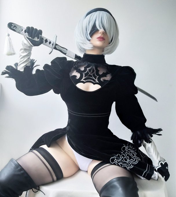 Just case you wanted to see more 2B c: 
♡ if you like this, you should check out my 2B set on Ko-Fi ->