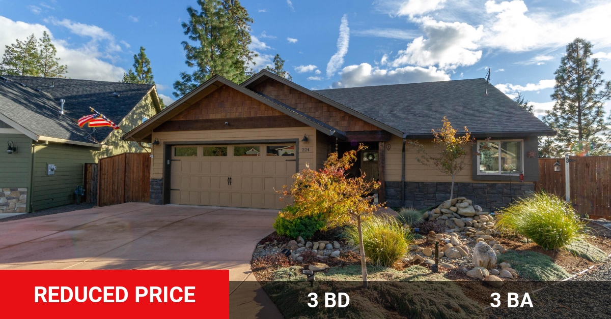 culbertsonteam's tweet photo. 📍 Just Reduced 📍 This recently reduced home at 224 White Oak Way in Shady Cove won't last long, so, don't wait to set up a showing! Reach out here or at (541) 621-1602 for more information!

The Culbertson Team
Dave &amp; Shelly Culb... https://t.co/QmdcAGV6Nz https://t.co/VJwkJo0oob