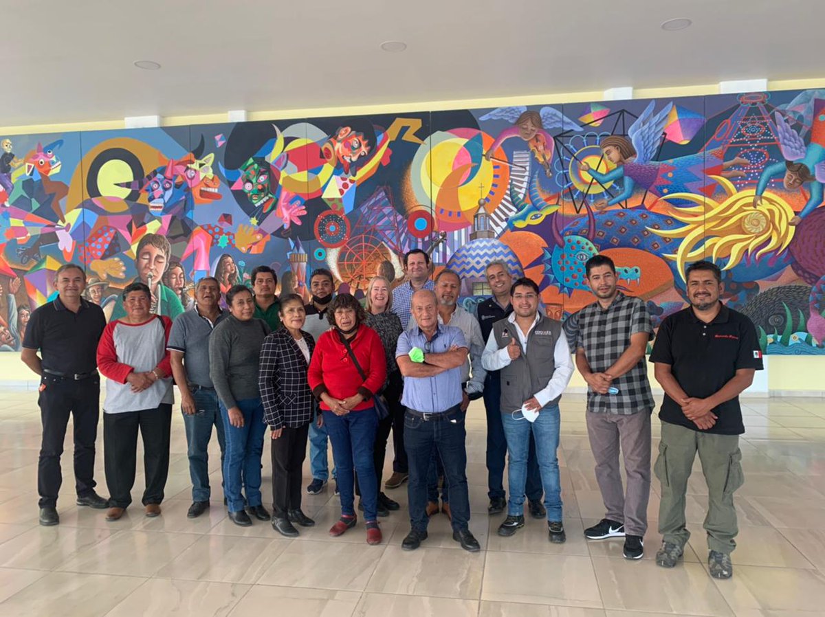 apiromex's tweet photo. Un grupo de pirotécnicos expertos está reunido en Tultepec conformando la mesa de trabajo para crear el Estándar de Competencia SEGURIDAD E HIGIENE EN LA FABRICACIÓN DE ARTÍCULOS PIROTÉCNICOS ante el CONOCER, buscando reducir los riesgos de trabajo en la fabricación de pirotecnia https://t.co/1dAv6vcbRt