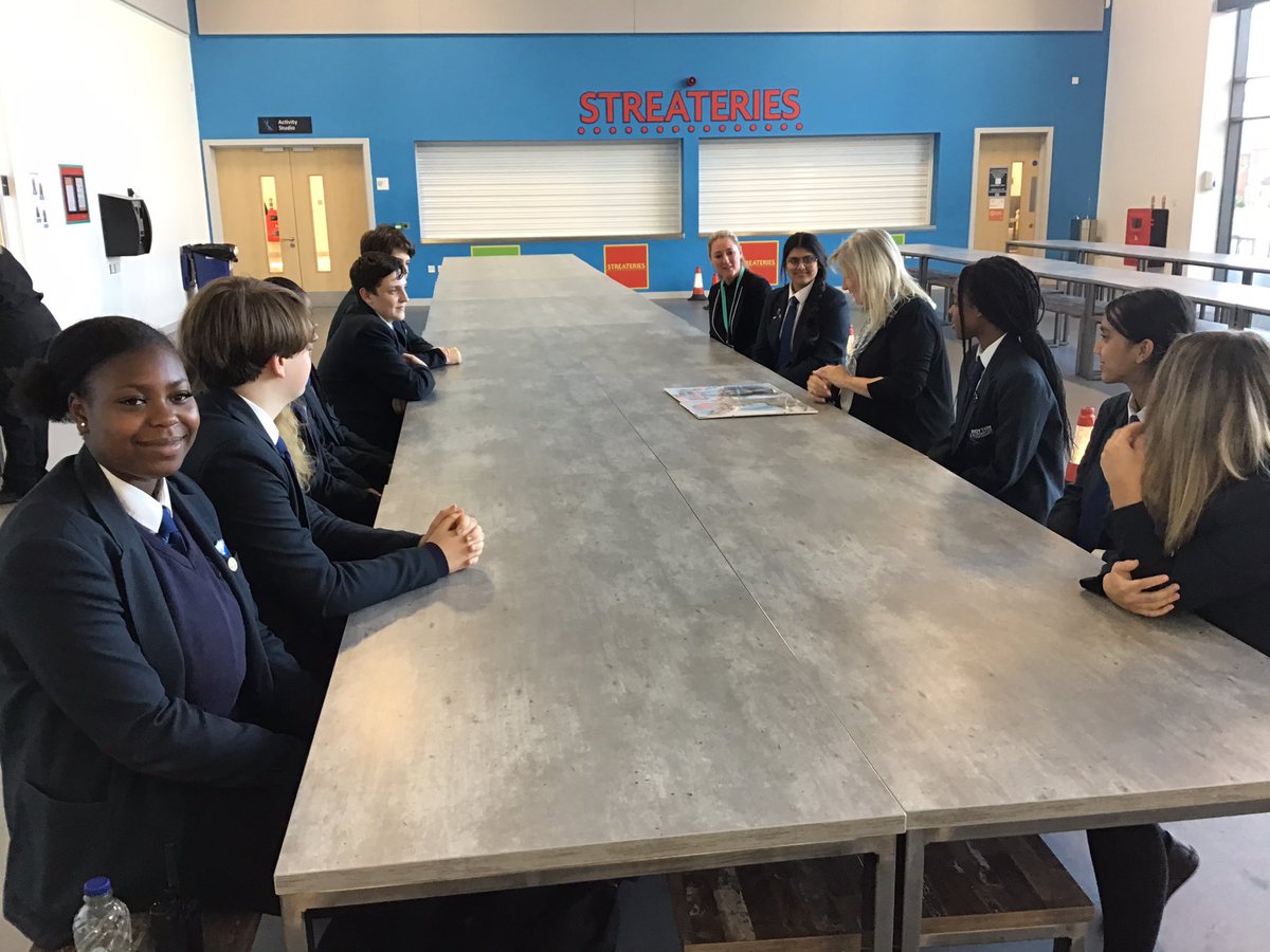 RoytonCrompton's tweet photo. Our inspirational Student Leaders meeting our inspirational E-Act CEO today. @EACTNorth @EACTChiefExec https://t.co/79bmQldMzY