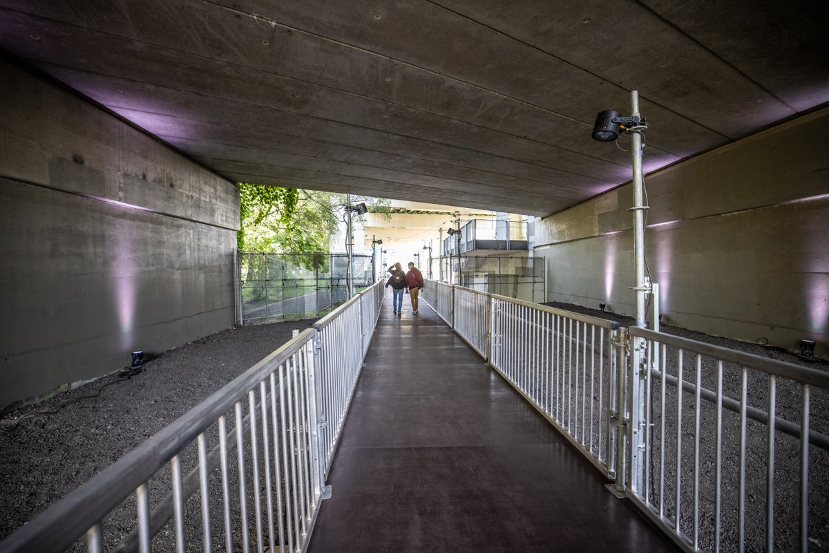 thebentway's tweet photo. #DidYouKnow: The path beneath Strachan Ave. that connects The Bentway and @ExPlaceTO for #PulseTO is the former route of the Grand Trunk Railway? The railway was key connection between Canada and the US starting in the mid-1800s, and its main corridors are still used today! https://t.co/LHYqo0EXx5