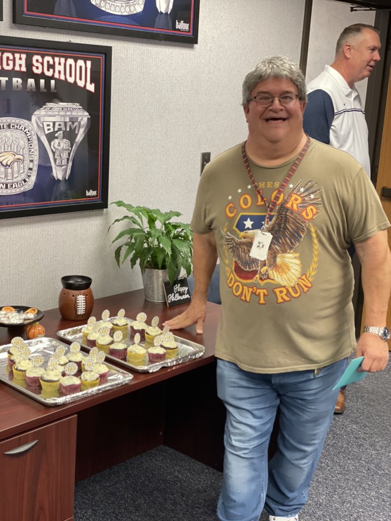 alleneaglesfb's tweet photo. Special Birthday shoutout to our very own, Mr Greg! There is not a more passionate, caring, harder working person in the building. We are so thankful to have you. #GreatToBeAnAllenEagle https://t.co/HHxPKA0iDT