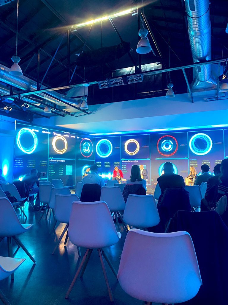 SuperunionHQ's tweet photo. Hoy estuvimos aprendiendo de transformación e innovación en el evento de tecnología organizando por el @elpais_retina. Gracias por la invitación. #RetinaSQL #SuperunionSpain #SuperunionSpanish https://t.co/AehEATI447