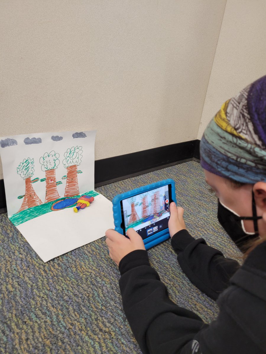 VAPA_Estrada's tweet photo. @HedenkampHusky @VAPA_CVESD We are having so much fun with our STOP MOTION vidoes in VAPA 😍 https://t.co/P131DbYOpm