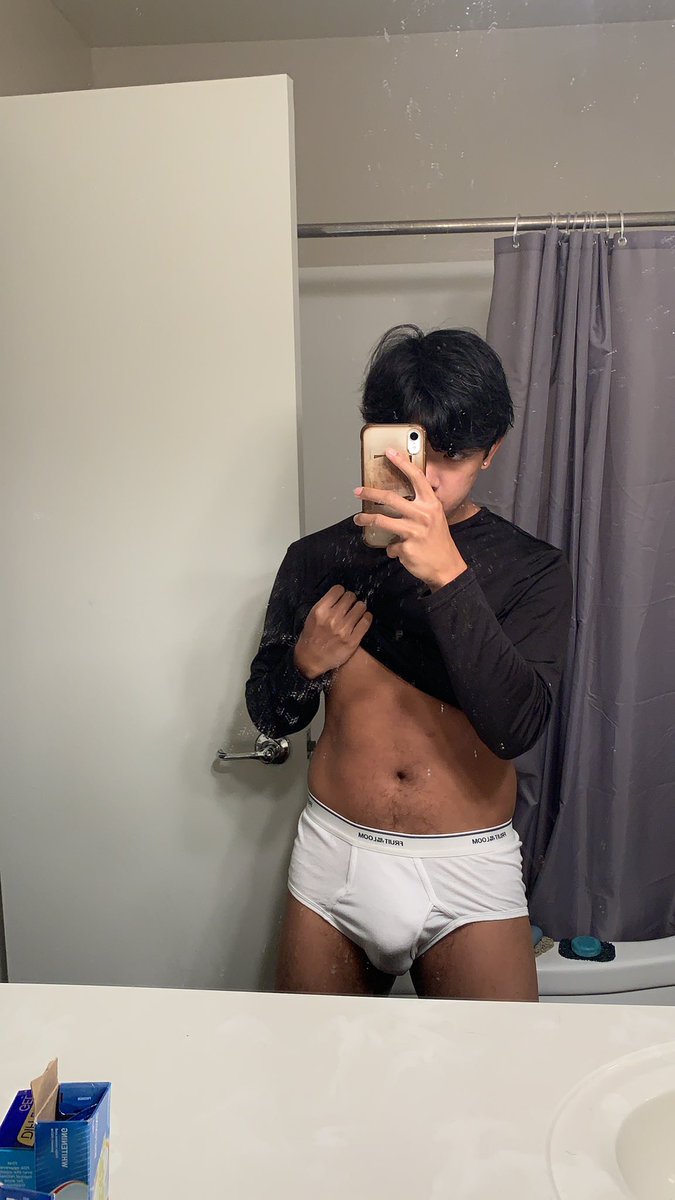 jvizz79's tweet photo. currently fighting the urge not to go outside and walk past the construction workers outside like this https://t.co/U8r7gen6tt