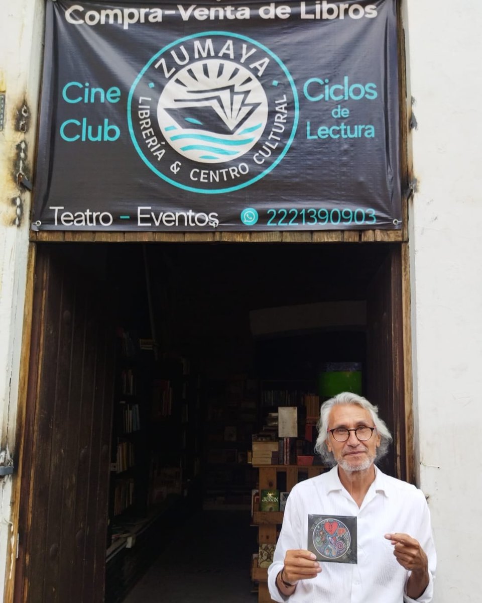 A tod@s l@s que me han preguntado dónde conseguir el disco "Amor y Daño" en la ciudad de Puebla, les aviso que a partir de hoy lo pueden comprar en Librería Zumaya, 3 Sur 710, centro histórico. ¡Salud!