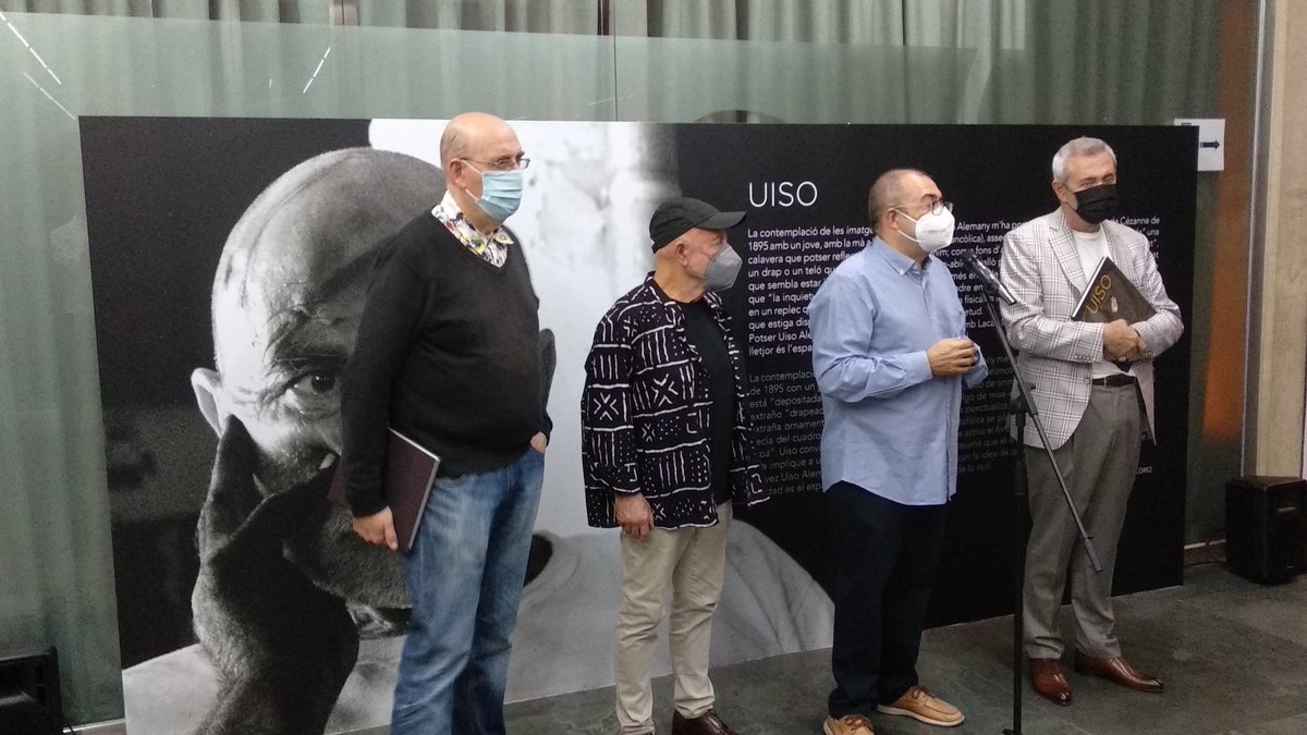 MuVIM's tweet photo. La creativa pinzellada de Uiso Alemany pren el @MuVIM fins a desembre amb obres inèdites de la seua sèrie "Trau els ulls de la pintura".
Una excusa més per vindre a visitar-nos #AnemAlMuVIM https://t.co/JNWjzZVaRy