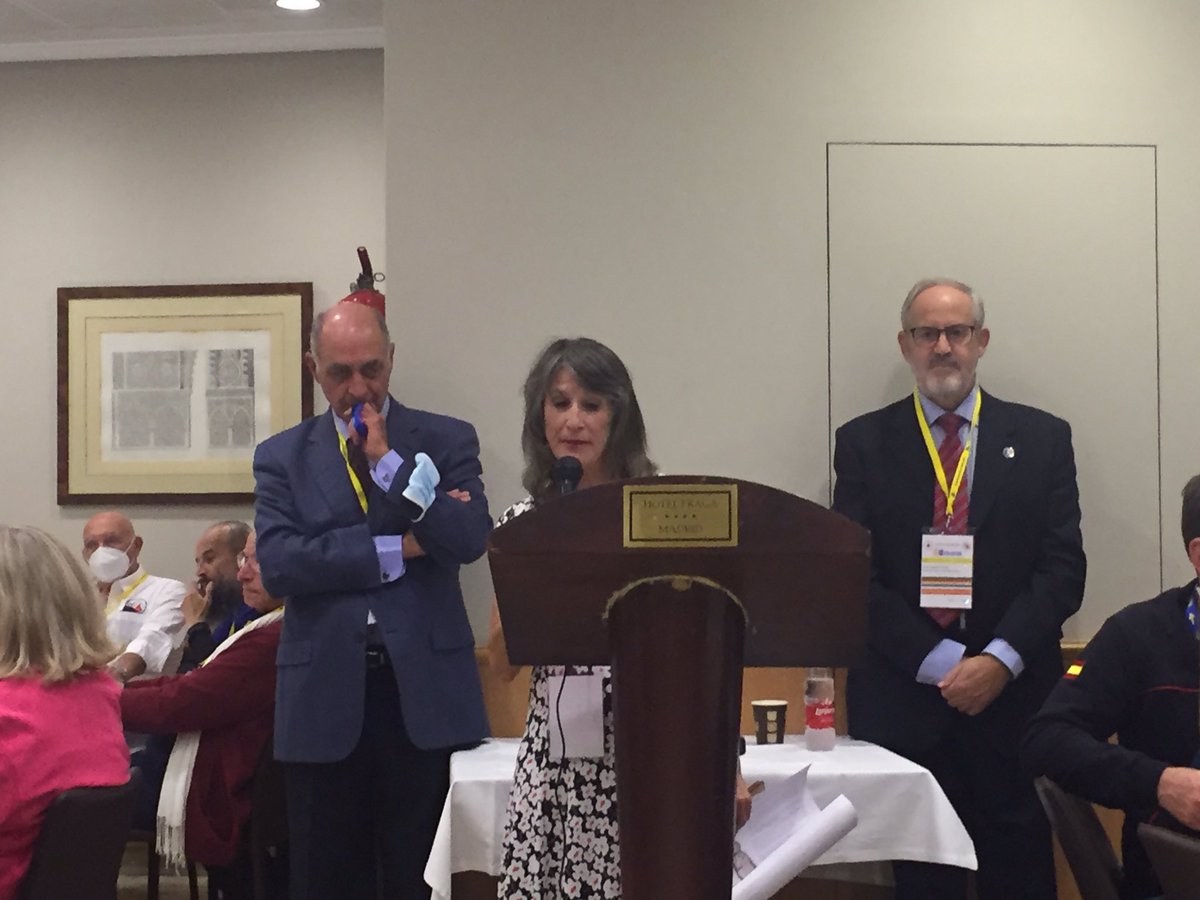 Entrega de los Premios Trifinium Jacobeo. A toda una vida para Ángel Luis Barreda. A una obra para la Asociación de Estella. Y a un proyecto para American Pilgrim. Enhorabuena!