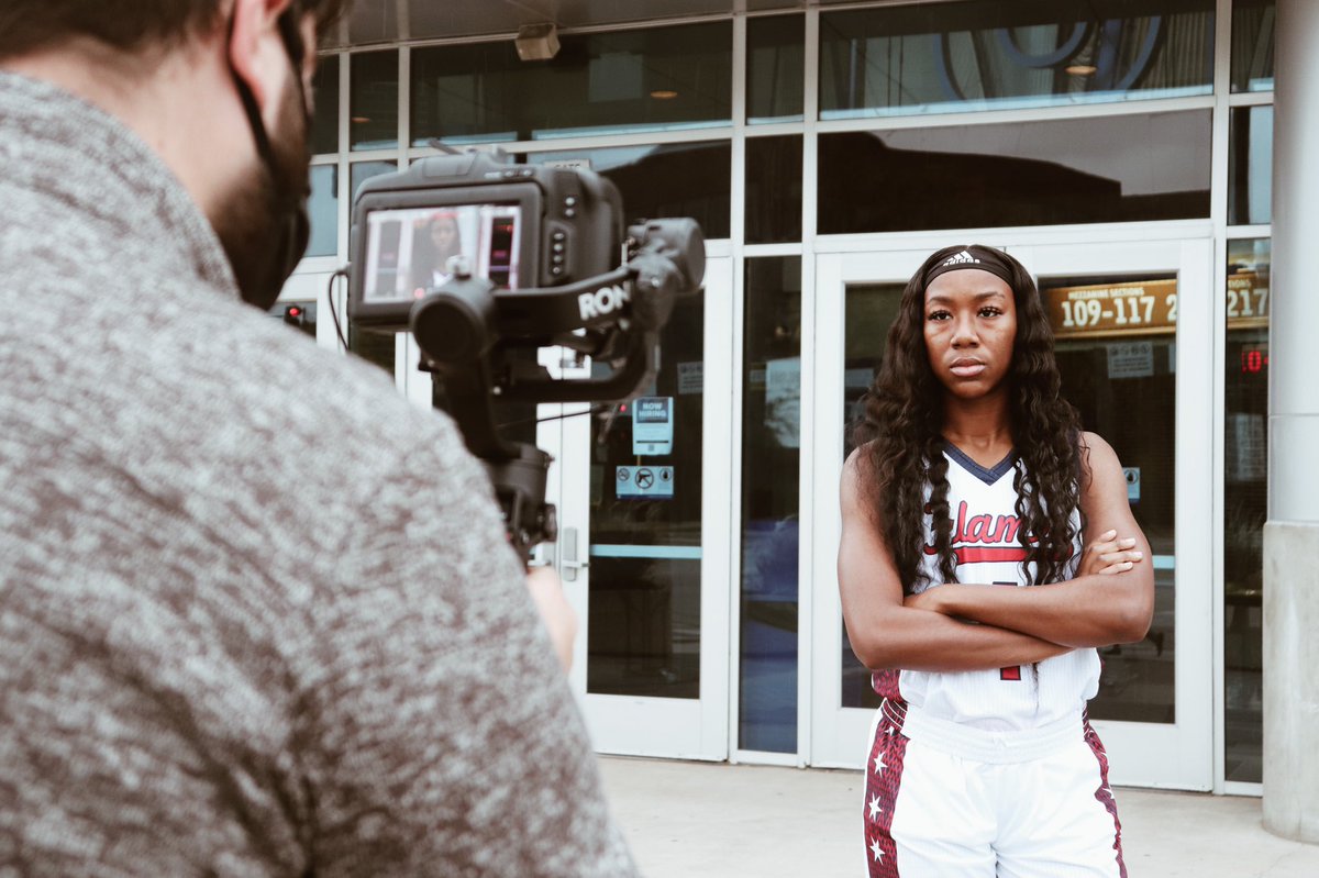 UIC W. Basketball 🔥🏀 tweet media