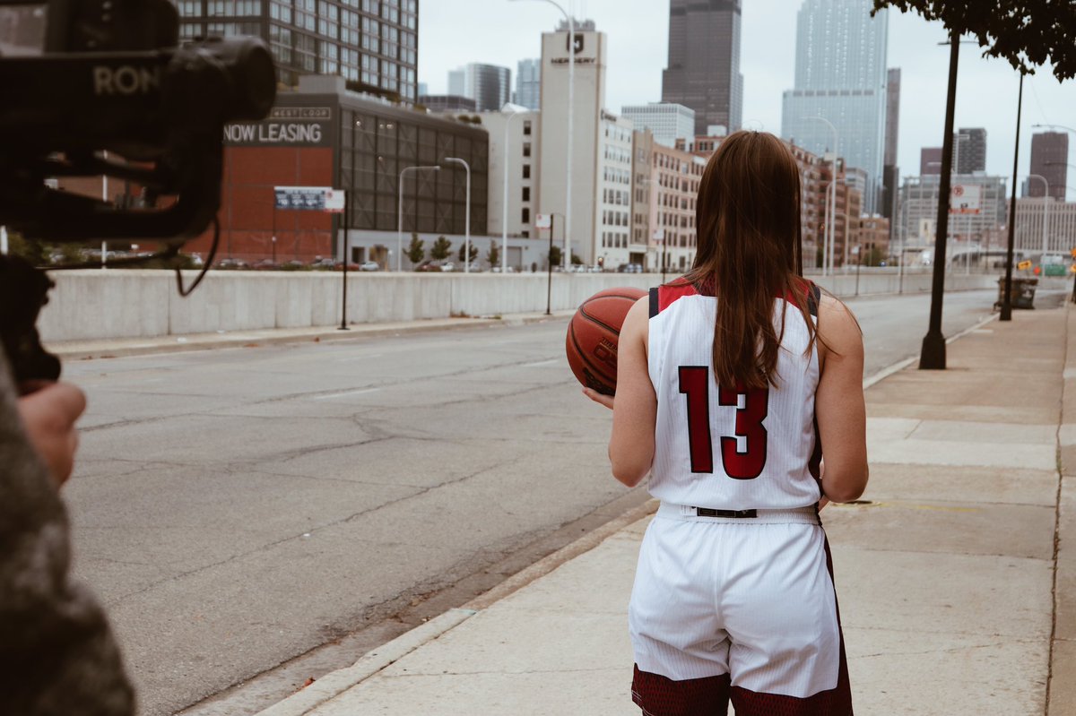 UIC W. Basketball 🔥🏀 tweet media