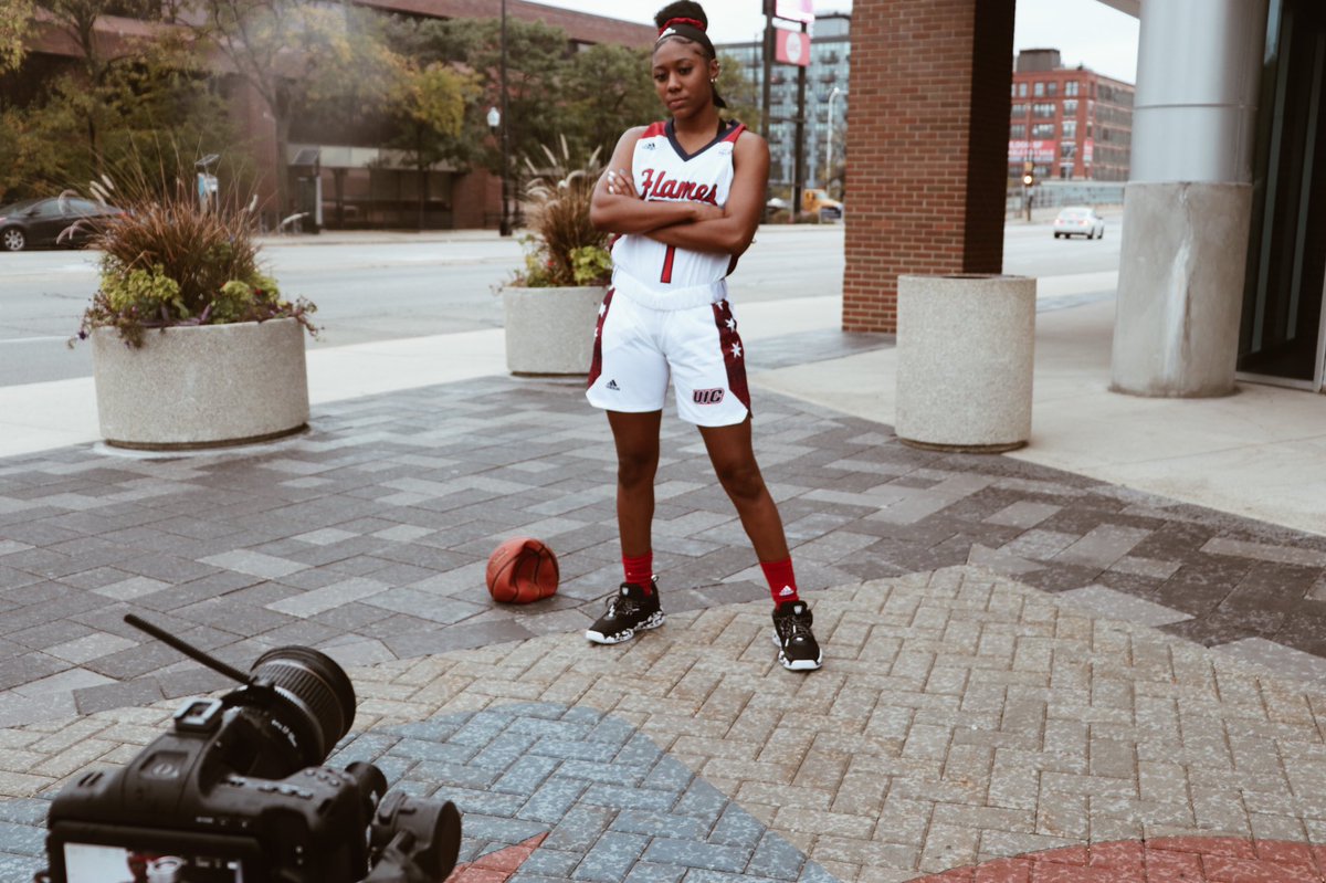 UIC W. Basketball 🔥🏀 tweet media