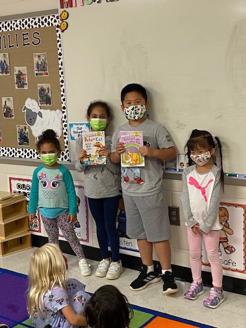 MsDMyers's tweet photo. We were so excited to cash in PBIS reward points and earn reading to another class. Thank you Mrs. Adams and our PreK friends for being great listeners!! @DolvinES #DolvIncredible https://t.co/UcqvGyUjTn