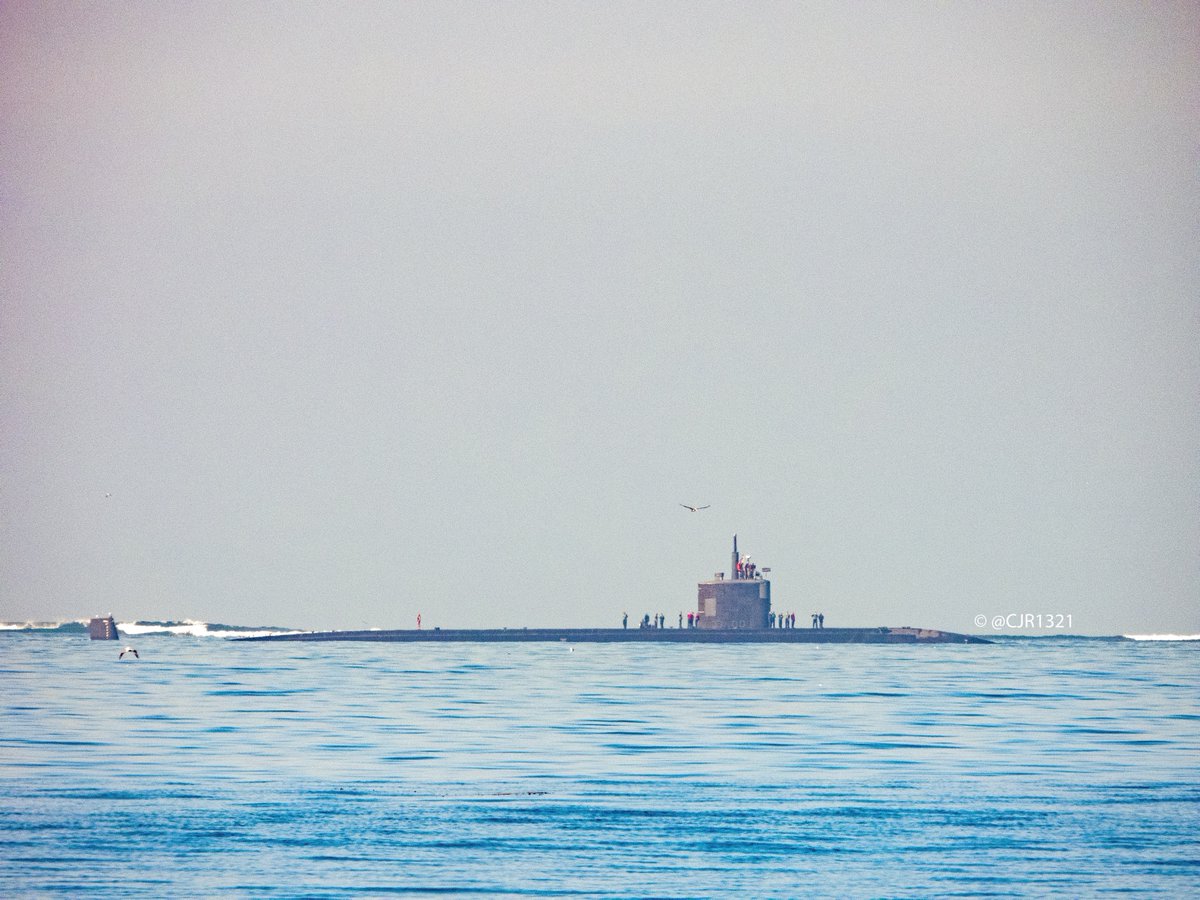 WarshipCam's tweet photo. USS Columbia (SSN 771) Los Angeles-class Flight III 688i (Improved) nuclear attack submarine coming into San Diego - October 21, 2021 #usscolumbia #ssn771
* photo courtesy of @cjr1321 https://t.co/bTK4GvYEQx