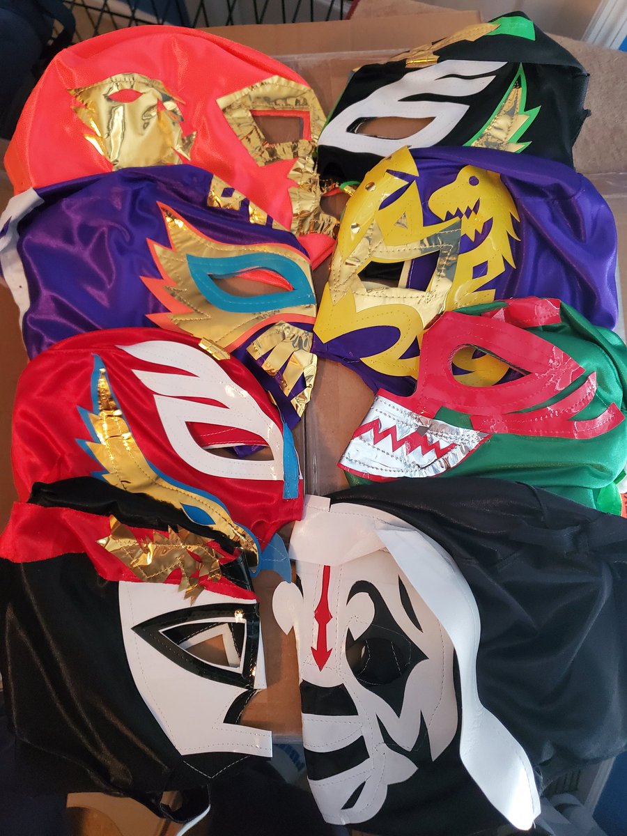 Pistol_Danger's tweet photo. Don't have time to put together a costume? Don't worry I bought a bulk amount of lucha masks! I'll have them for @stlanarchy & @journeyprokc JUST IN TIME FOR HALLOWEEN! I've never done this before but thought it would be fun & $10 a mask seems a fair price! #MaskArade https://t.co/TcsH5kCk8M