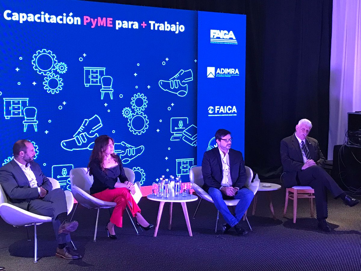 redadimra's tweet photo. 🔊En el segundo bloque “La experiencia de las federaciones. La capacitación como inversión” disertarán
✅Alberto Sellaro y @DanielRisafi por #FAICA
✅Daniel Vier por @FAIMAargentina
✅Pablo Giannavola por #ADIMRA
✅Natalia Heyd por #FAIGA y Gutenberg https://t.co/dRAODirUYV