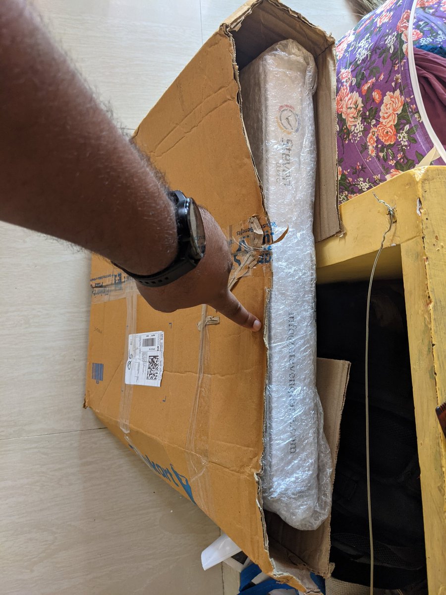 rnbalaji's tweet photo. FLIPKART delivering wrong products on Big billion sale. I Ordered Mi Robot Vacuum-Mop P, but received a wall clock. Thier support is pathetic had been following up with Flipkart since the delivery. My hard earned money 16999 is in stake. @Flipkart @geekyranjit @C4ETech https://t.co/HGCjtBS18A