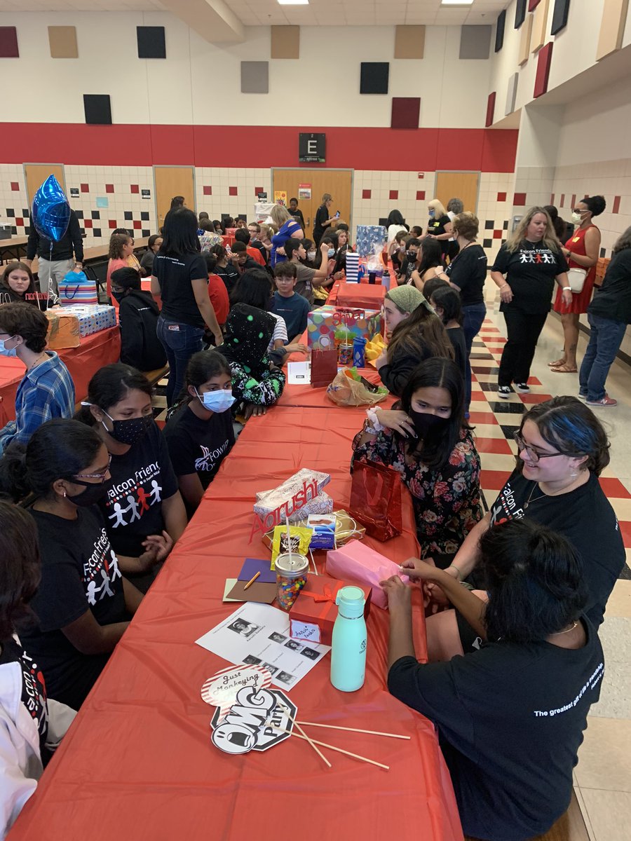 KendraB1908's tweet photo. Celebrating our Falcon Friends with a little celebration! @FowlerFalcons07 https://t.co/YPeKLyEiA9