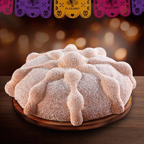 Cuauhtemoc_1521's tweet photo. #Sabíasque en la actualidad los nahuas llaman al pan de muerto panchihchiual? Esto referente a la forma que tiene semejante a la de un seno, lo que se dice chichihuali. Este pan, los huesos y el cráneo que lo decoran no tienen relación con el mundo mesoamericano, ni los mexicas https://t.co/ocTAIHLoxC