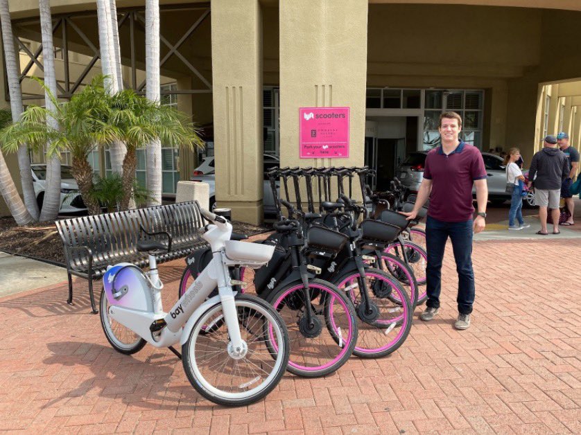 #BikeSanDiego, who wants a bikeshare system?! A few weeks ago, @Lyft brought its state-of-the-art #ebike to San Diego for a test run with local members of city staff, City Council, the San Diego Port and our partners at @sdbikecoalition & @CirculateSD