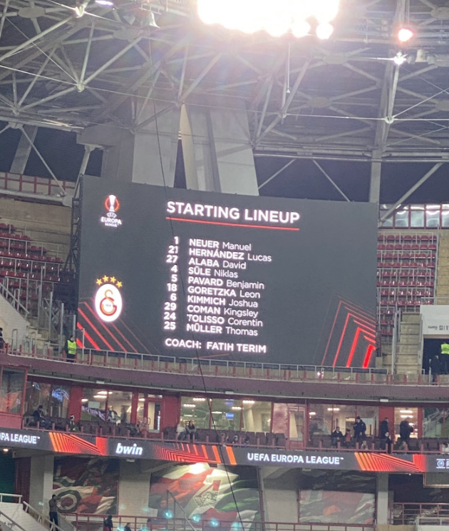 FCPqwoYXsAUxYbp?format=png&name=900x900