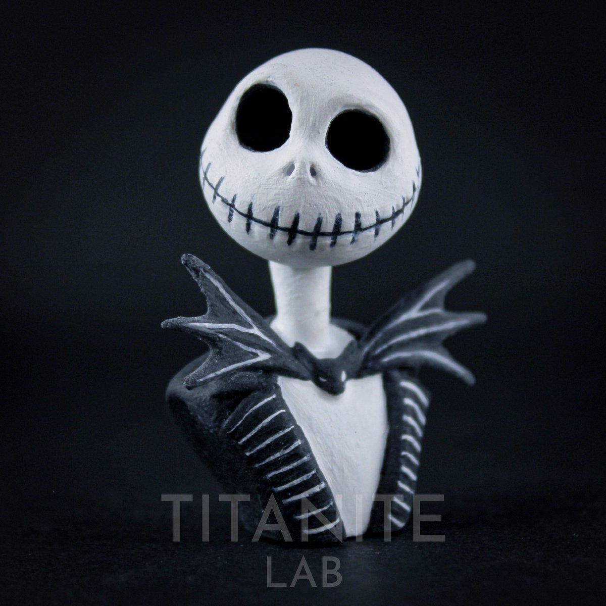 TitaniteLab's tweet photo. Jack Skellington, altezza 5 cm, stampato su Elegoo Saturn con resina Water Washable, dipinto a mano con acrilici.

Crediti:
Jack Skellington da Disney
Artista: Raf Grassetti
Stampante: Elegoo Saturn

#jackskellington #jack #halloween #creepy #stopmotion #disney #titanitelab https://t.co/eUSBndYlK4