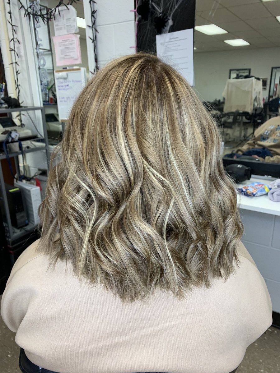 Fore_CHSCosmo's tweet photo. Some amazing transformations today in CHS Cosmo! I’m so so proud of my students. ❤️ @CHSBlueDemons @mcps_va @MarkRHusband https://t.co/uvDjAvHICM