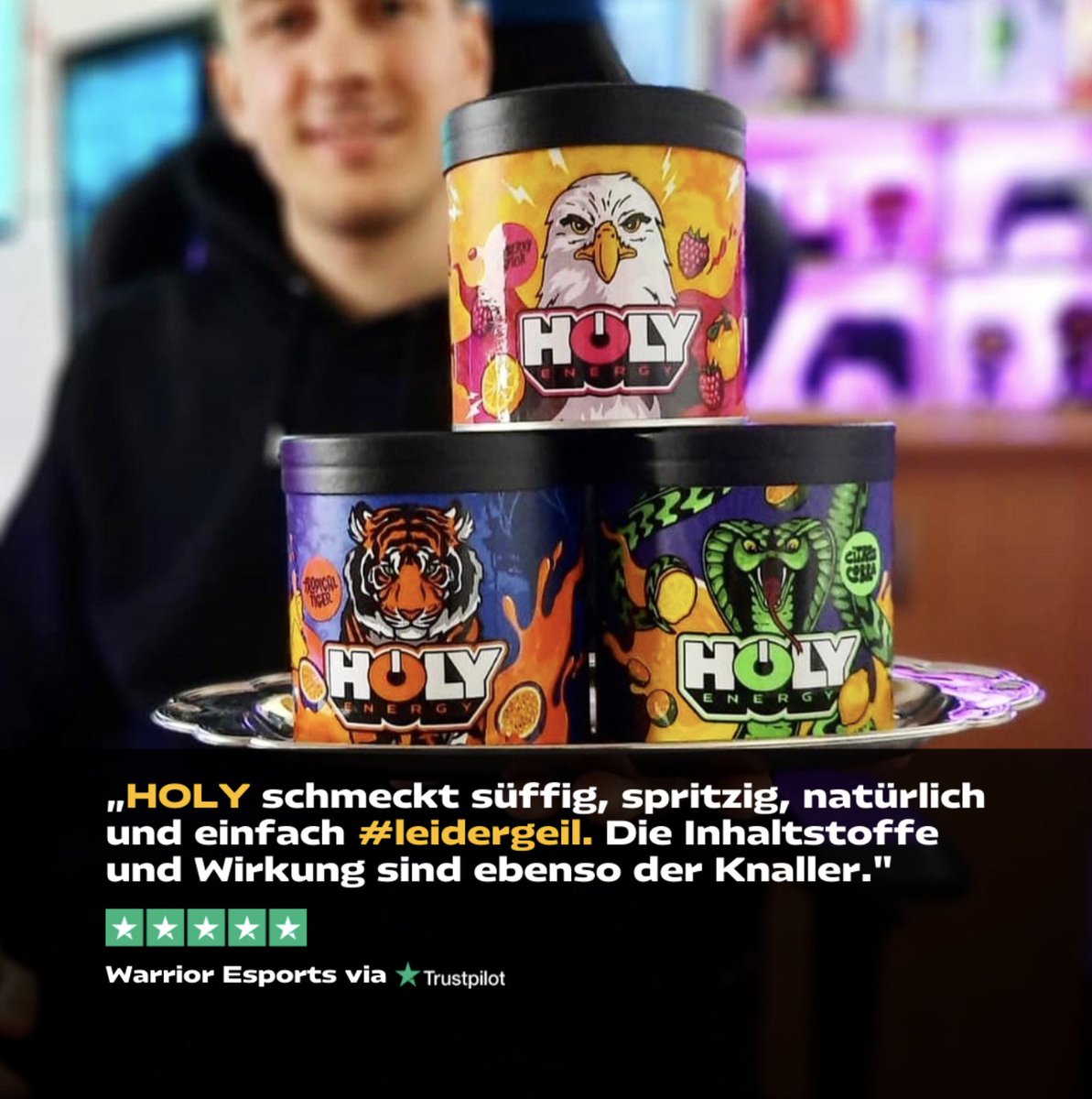 WARRIORESPORT_'s tweet photo. Empfehlung heute: HOLY-PROBIERPACK 2.0 https://t.co/EvvnAMa4rw. Geiler hat Energie für mich noch nie geschmeckt & bei 4 Sorten ist bestimmt für jeden was dabei :). Ich bin durch Kind, Job & Alltag immer absolut kaputt. HOLY hat mir echte Lebensqualität zurück gegeben. #justHOLY https://t.co/vBN2o8dv4q