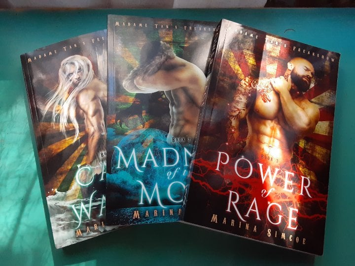 LAHolloway1's tweet photo. Just got some new paperbacks by #MarinaSimcoe. Can't wait to read Power of Rage! I've already read the first two. ♥ #Books https://t.co/el3itaKj5P