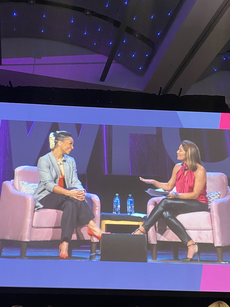 CrestinaM's tweet photo. I am living my abuela and bisabuela’s dreams. How dare I not make small minds uncomfortable - @RobinNYC #resilientstock #latina #wcw 
#wfco @WFColorado https://t.co/mDkTsINvfg