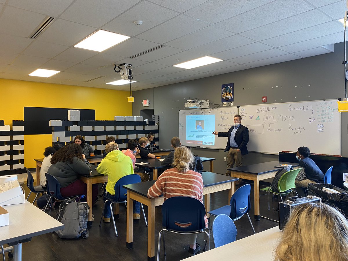 AmyLookHenry's tweet photo. Special thank you to Jamie McGregor of McGregor Metalworking for visiting @GIAcademy today to talk to our Ag Business students about the role of boards, and encouraging our students to be involved in their local communities and businesses. Such great info today!! https://t.co/XVJahAmDCU
