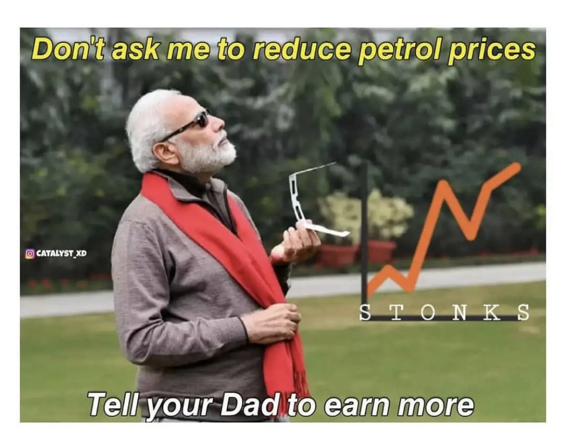 ShyamRangeela's tweet photo. मोटिवेशनल हमारे मोदी जी 😊🙏🏽 
#PetrolDieselPriceHike https://t.co/naMTYpoGvz
