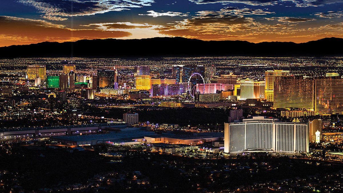 BSellsVegas's tweet photo. I'm a former Pro Soccer Player. It was an amazing time &amp; have some amazing memories! I’m now a Realtor in Las Vegas. I've always had an interest in real estate &amp; look forward to working hard for my clients &amp; helping with all their real estate needs! How can I help you today? 🏡 https://t.co/sxIOZ6g275