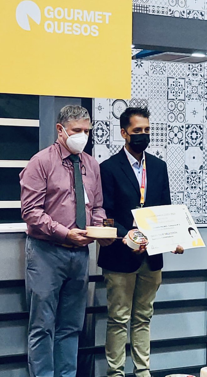 🥇PRIMER PREMIO!!!!🧀

Sumamos al Premio Espiga de Oro a la Mejor Torta del Casar 2021, el Primer Premio al Mejor Queso de Pasta Blanda en el 11 Campeonato de Los Mejores Quesos de España!!!!!
Dos enormes primeros premios en 2021!!!! 
ORGULLO DE EQUIPAZO!!!👏🏼👏🏼👏🏼👏🏼
