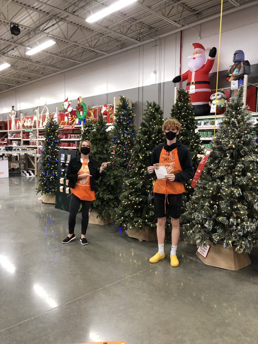 <a href="/christoph_0421/">Chris Higdon</a> being recognizable for his entrepreneurial spirit. This young man is going places!! <a href="/spustelak/">Stanley Pustelak</a> <a href="/jody_delicato/">Jody Delicato</a> <a href="/john_l_gossett/">John Gossett</a> <a href="/lillypad166/">Lilly Bowman</a> <a href="/RobD250/">Rob Dyer</a> @Sheena_2317 <a href="/CJoneshd2317/">Christine</a> @codyrone95