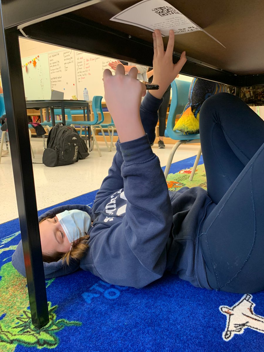 OcsbCds's tweet photo. Using QR codes to search for definitions for our unit vocabulary about New France! Making learning new vocab in a new language fun! @MichaelFitzOCSB https://t.co/AgC7nQKoyU