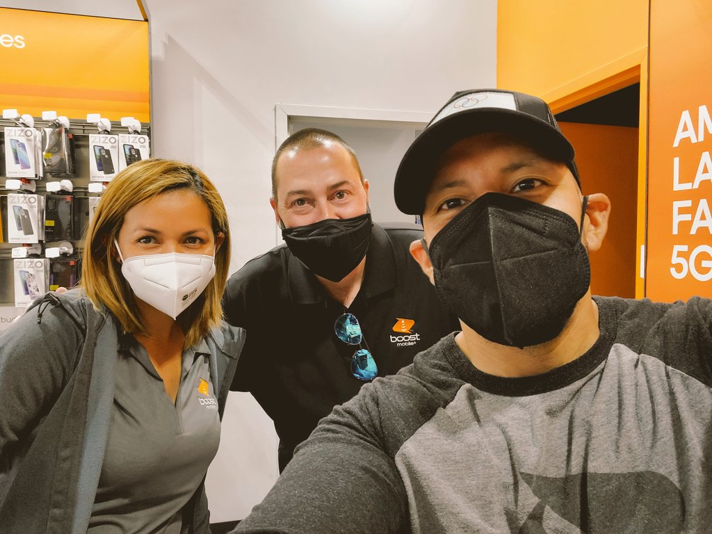 IAmACarrillo202's tweet photo. Got the opportunity to do a ride along with @BoostMikeBoost today. Our Frontline is ready to execute on our #BoostTransformedNetwork! We are ready to provide our customers with the best value and performance in the industry. @boostmobile 🚀🚀🚀🚀 https://t.co/5CSUZObmnr