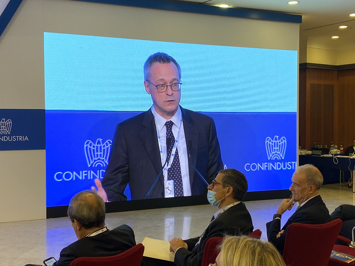 Per ottenere una #crescita cumulata solida di #PIL, l’investimento privato delle #imprese potrà e dovrà fare la differenza. #SceglierediCambiare verso #innovazione, nuove conoscenze, nuove relazioni sindacali, qualità della #PA, produttività #SudNordInsieme #Spazi2021