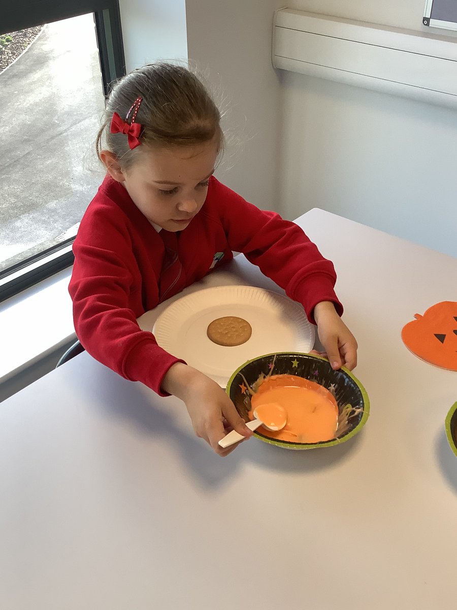 Dragonflies have had great fun today in our fantastic cooking room decorating their pumpkin biscuits. They used orange icing and then added sprinkles and spooky eyes; they look delicious!