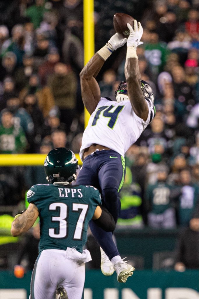SeattleONTap's tweet photo. Can DK Metcalf become a top 5 receiver in the NFL?! 👀 #Seahawks https://t.co/AT4cMZHfZu