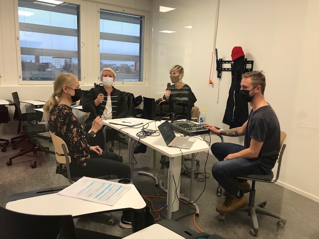 Ensimmäinen NepsyCast done! DigiNepsyn podcast-sarjassa keskustellaan mm.Idealainaamosta, arjen toiminnanohjauksen ja rentoutumisen digivinkeistä. Innostavana juontajana Kaisa Löfgren✨Pysy kuulolla! @SatakunnanAMK @RoboAI2