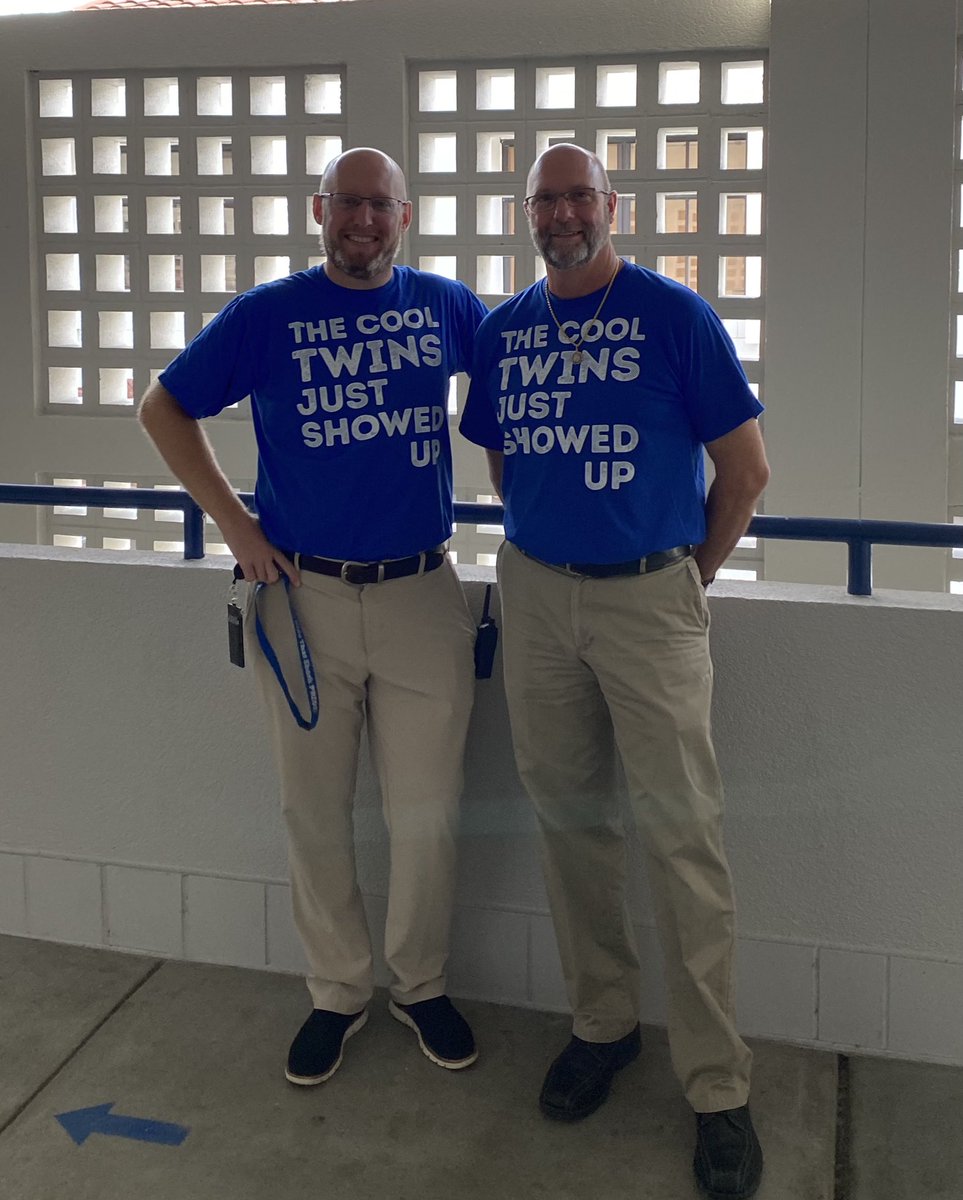 rieswhite's tweet photo. Thursday Twin Day!!!
#Homecoming2021 #SRHSspirit#classof2023
@SRHS_SHARKS @KevinKulp9 @SR_MrVB https://t.co/UTjCThwshs