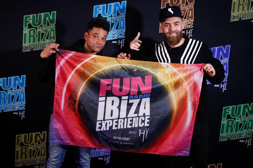 funradio_fr's tweet photo. 😍🔥⚡@SHOWTEK monte sur la scène de la salle parisienne pour #FunRadioIbizaExperience ! Pour suivre l'intégralité du concert, rendez-vous sur https://t.co/pMe3d7wWOt https://t.co/njqwwhriD8