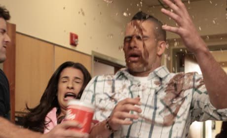 Today’s episode of #glee is 1c08 “Mash-Up,” an episode with exactly zero mash-ups in it. That makes sense, right? Join Elise and Courtney as they get sleepy, wherever you get podcasts! 

podcasts.apple.com/us/podcast/1x0…