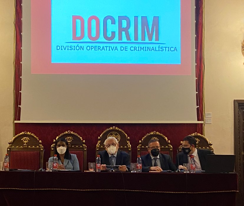DO_CRIM's tweet photo. Esta mañana ha sido inaugurado el II Congreso Internacional de Ciberdelincuencia por la Ilma. Sra. Dña. Diana Salazar, Fiscal General del Estado de Ecuador, con su conferencia “Presente y futuro de la ciberdelincuencia.” en el Paraninfo de nuestra @FDerechoUGR https://t.co/lMtOzY67PN