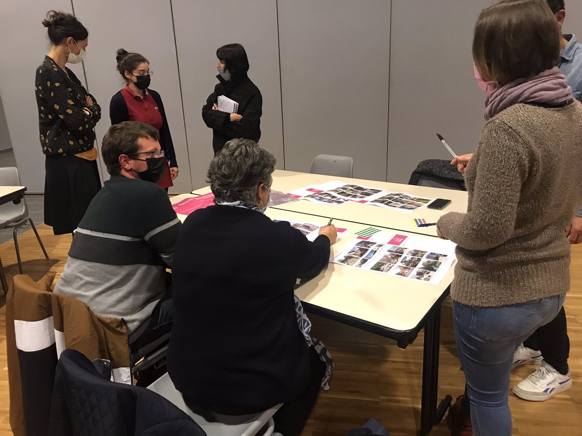 chalopinbauge's tweet photo. #EcoQuartier à @baugeenanjou Quand les habitants s’emparent du sujet et dessinent le futur quartier. #ParticipationCitoyenne Merci à #AlterPublic et au Cabinet Magnum @courrierouest @C_desmaires @TerrConseils @BanqueDesTerr @Label_LUCIE https://t.co/GoFYGc30Fm