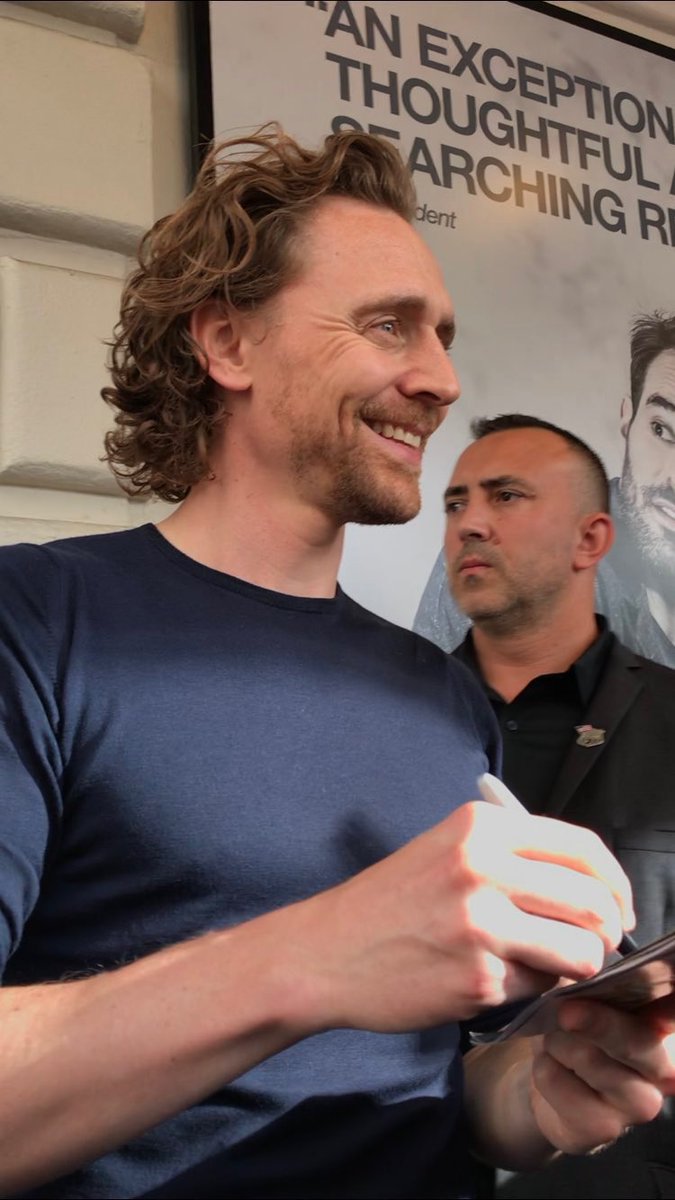 lokifiedz's tweet photo. But his smile 😩😩😩 https://t.co/HLsr8S0MCp
